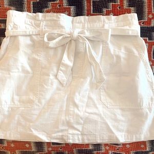 American Eagle White Paperbag Skirt